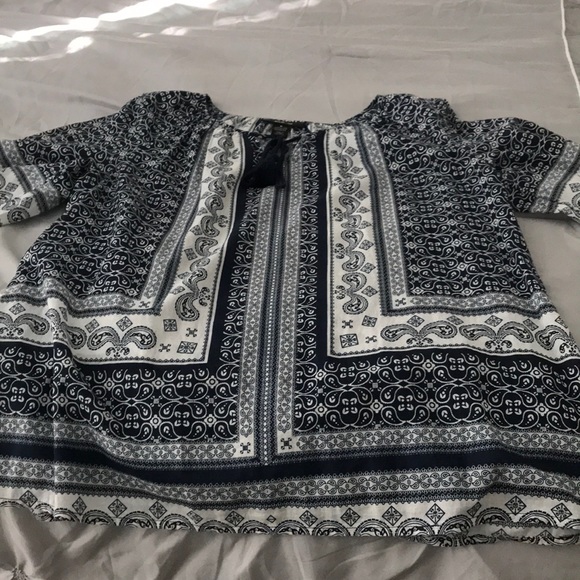 Style & Co tunic style blouse - Picture 2 of 6